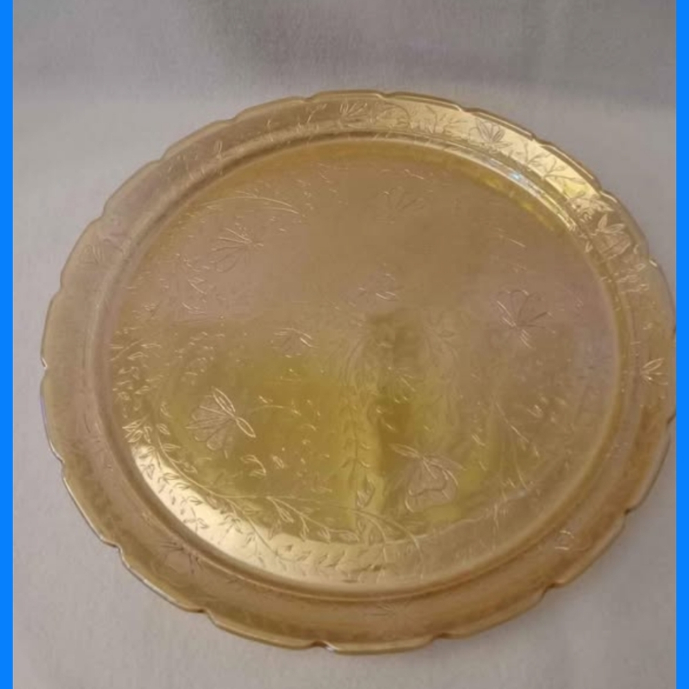 Elegant Gold Decorative Platter